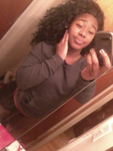 go follow my sexy ass bestfrienddd @Knownforprankin , #TEAM PRANKIN BITCH . #TEAM WESTSIDE .