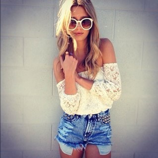 We love fashion. We don't own any of these pictures. Fashions fade, style is eternal. — Yves Saint-Laurent. Instagram: fashionadmirers and weprettylittleliars.