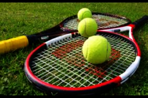 Wij weten echt alles over tennis#wij delen tennisweetjes met jou!#volg ons voor leuke tennisweetjes in je TL#en doe wekelijks mee aan een van onz quizzvragen!