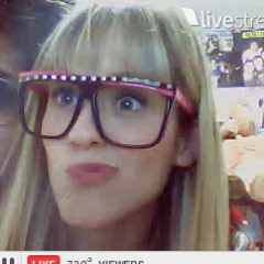 Minha Vida Se Resumi Em Vocês @sophiaabrahao e @Lua_Blanco ♥ Since : 07/03/13 . Padrinho : @EternaLuaBlanco .