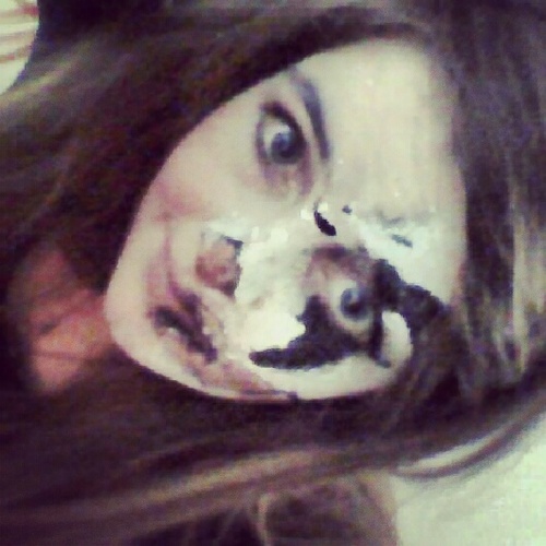 Angiedeluxe's profile picture. Hohoho