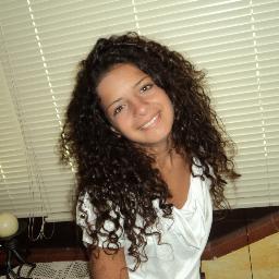 Hi! I'm palma and I am 14 :) I'm an italian girl and I like english and I speak it well :) I love one directon  :) :*