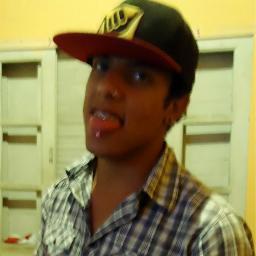 aqui esta seu twitter.