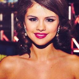 I´m Selenator :) I´m 12 :) I LOVE SEL ♥ ♥ follow me and I'll follow back ♥ SLOVAKIA 4-ever ;) 
Sel Sel Sel Sel ♥