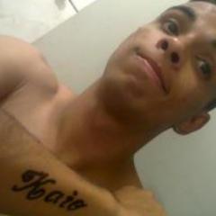 bebo, caio,bebo,caio
mas continuo  firme
pra  bber mais  pq de tanto cair  vo  ter q  beber  cetado  dae  eu  nao caio  só durmokk