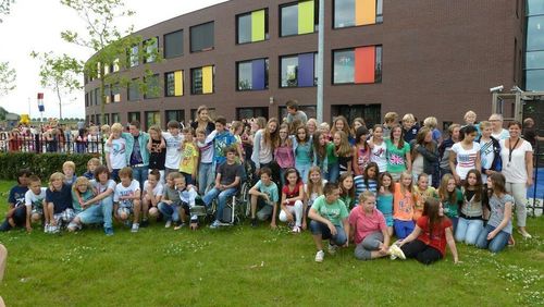 Voor iedereen uit groep 8 van boemerang die elkaar mist. ♡