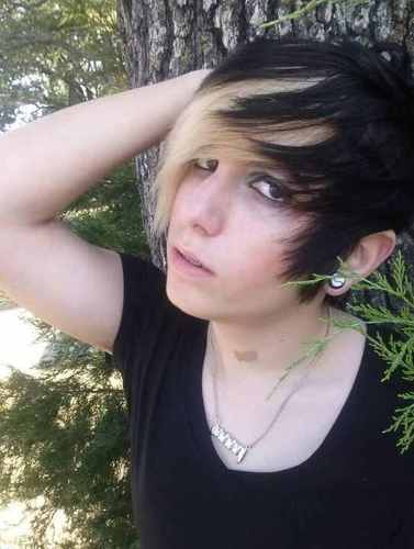 16 || Gay || Taken by my baby Dean || I'm Not Good At These Things So Get To Know Me (: || Follow me and get a cookie c: