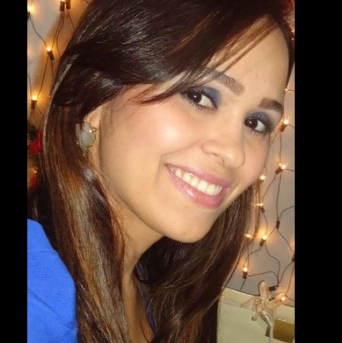 AnaClaudia_Mari's profile picture. As pessoas comuns pensam apenas como passar o tempo. Uma pessoa inteligente tenta usar o tempo.
Arthur Schopenhauer