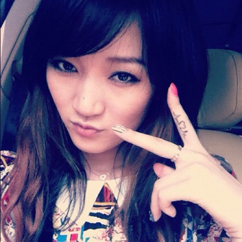 miss Aジアbot ツンってしてるようにみられるけど、そうでもないよ~^^優しいジアですﾟ.+(*¨*)+.ﾟでも、とても、寂しがりやだからたくさん話しかけてほしいな//ちょっとぴょんてかもkk R-18対応 あ。DMでね。ふふ BD:10/20