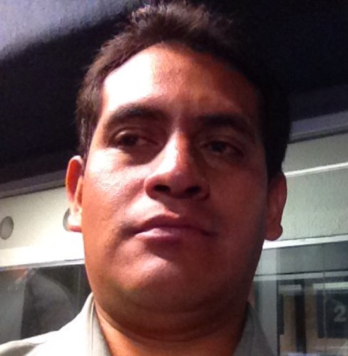 Profesor en el área de formación en ciencias básicas y redes CISCO.