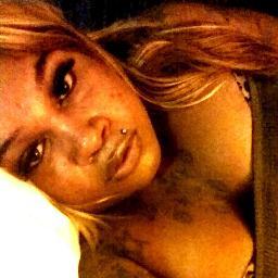 -Paris Milan
-22 years old
-Plus size , Puertorican and Filiphino
-5`6
-Mac Makeup artist, Fashion Design student
-SINGLE