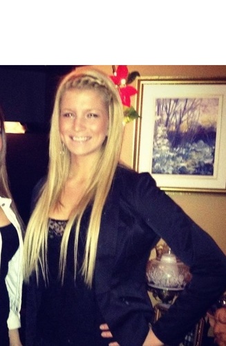 4_erine's profile picture. Étudiante en Publicité à l'université de Montréal + Gestion de projet au HEC de Montréal/ Travail chez Promo Staff.