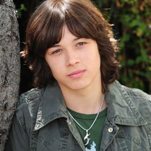 Leo howard is our idol!! ❤ 
#1 fans 
Goal is for leo howard to follow us