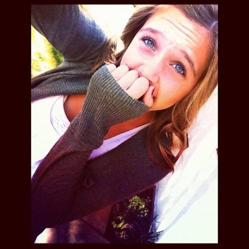 hannah . fourteen . single . ew