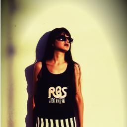 Estudiante de diseño textil e indumentaria !
Soy EDUVIJIS no Eduarda~

http://t.co/Y1pBsd4Eco