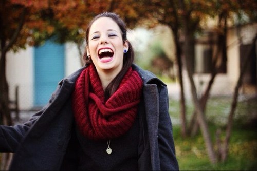 15 anni, italiana, liceo linguistico. AMO CARLOTTA FERLITO, E' IL MIO IDIOLO. Mi piace jovanotti e amo deprimermi ascoltando max pezzali e tiziano ferro.