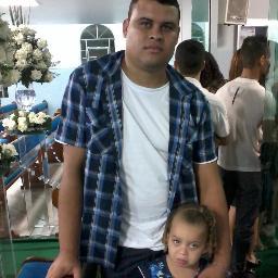 mineiro ,casado e apaixonado pela filha e esposa

https://t.co/bVzKdI5KGh