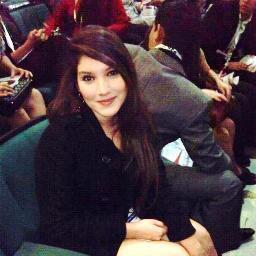 Lesliecuen's profile picture. 