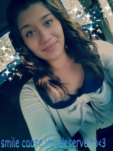 love dancing  & Do what you want and say what you mean cause those who matter don't mind & those who mind don't matter(: