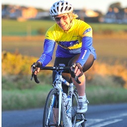 dentist, mum to two boys and wife to Euan - met via Glasgow Green Cycling Club and both still bike daft!