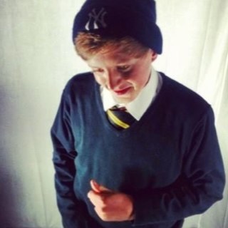 dont really know what to put sooo ........... follow me ill follow back :) robbie papps and eliott kinsella my big bros !:)