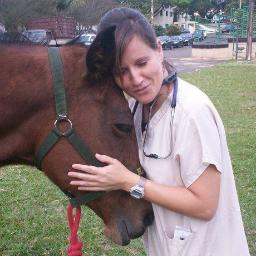 Docente e investigadora en la UdelaR. Rescato pajaritos en la calle y no pido el plato si trae coentro.