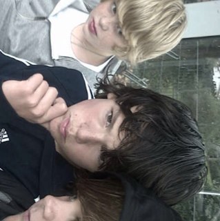 SCHOOL haat aan