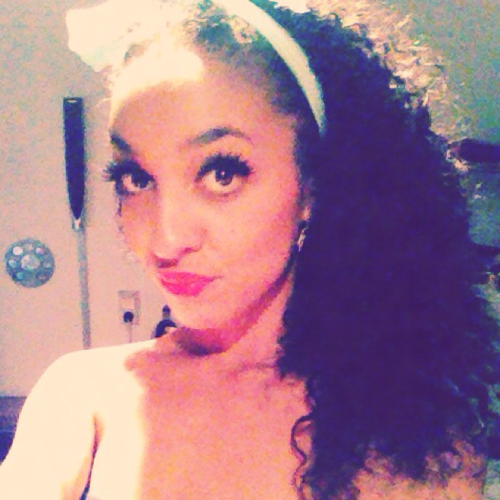 ANTOINETTEMW's profile picture. 反応はかなり遅め。読む時間の方が長いです。