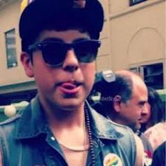 Holaa!! soy #hunter y AMO A MATT HUNTER #FUEGO #LEGGO sigueme y te sigo si lo pides!!lol..