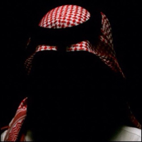 ولا تطبع بكفك غير شيء .. يسرك في القيامة ان تراهُ