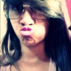 -  Sou flamengista até dps do fim , amo chocolate , sou estressada , estrovetida , briguenta & etc !  amo minha familia ♥ .