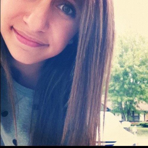 see that gray follow button? yeah change it to a bluee follow button, then ill be your bestest friend everr KAY ? C: lolol (;