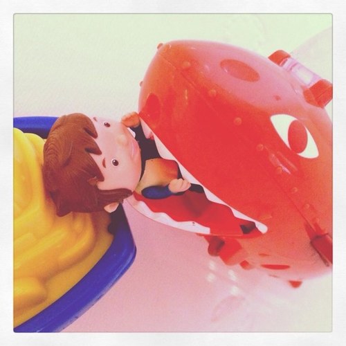 findthefilm's profile picture. I'll tweet a photo of a reenacted movie scene, you guess the film title - no prizes, just for fun - simples