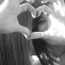 KatarinaStanici's profile picture. meow.