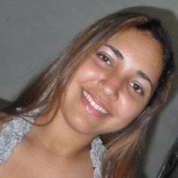 “Pra mim a vida é um punhado de lantejoulas e purpurina que o vento sopra. Daqui a pouco tudo vai passar. Deixa o vento soprar, pelo menos vc brilhou. Me segue