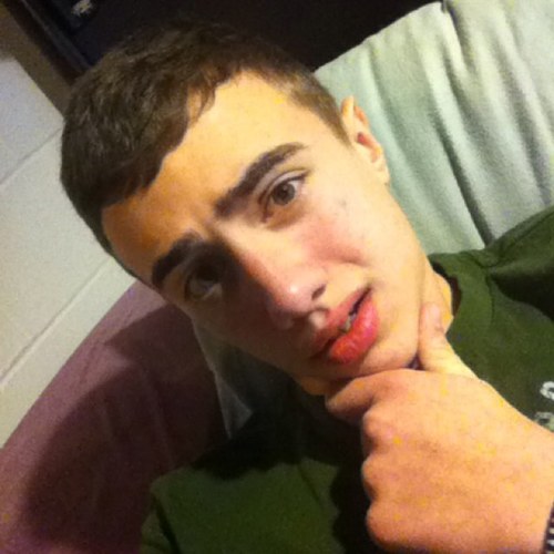 AustenEvans7's profile picture. Don't apologize for what you feel; it's like sayin sorry for bein real.

REAL SHIT!

(taken)