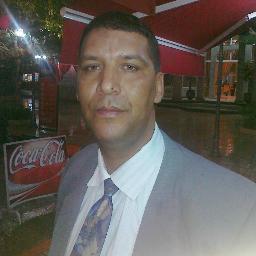 انسان عاشق للحرية ويحترم الجميع لأراءهم ومواقهم مهما اختلفت مع وجهة نضرنا