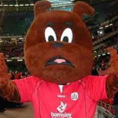 Come On You Reds. #BarnsleyFC | the tykes |stadion  Oakwell | Yorkshire selatan ,Barnsley | 125 tahun barnsley | est.1887|
