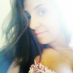 15,canceriana,estudante e gremista.Amo minha família e meus amigos, e com toda certeza abençoada por Deus http://t.co/0wNnSsTI