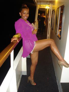 isexymiz's profile picture. For all your esthetics and makeup needs. Email: makingublush@gmail.com.  Find me on insta @makingublush