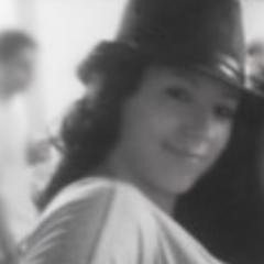 Sou fera, sou bicho, sou anjo e sou mulher.Sou minha mãe e minha filha, minha irmã, minha menina (Renato Russo)