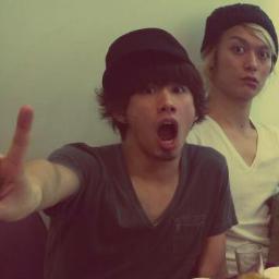 ONE OK ROCK's vo || @fakejohnnyID's ex-son || former NEWS ||  #AmuseCrewID #fakecrewID || sexy~free & single