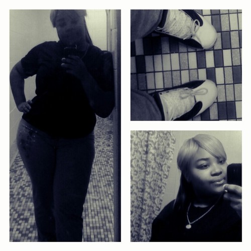 #tEAM MUNEYHUNGRY #tEAM SQUADD #tEAM LOVEN LiFE #TEAM NO WORRIES MF ;)