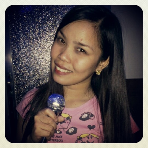 noemiching's profile picture. 