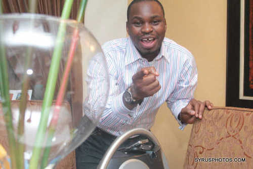 Financial Consultant, likes to mingle, loves to relax and freelance