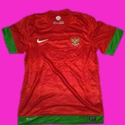 Menjual aneka macam jersey dari tim kesayangan kamu....harga 135K ja..minat??...bisa pesen via twit..DM..ato sms 083890070021 (sms only,,whatsapp jg bisa)..