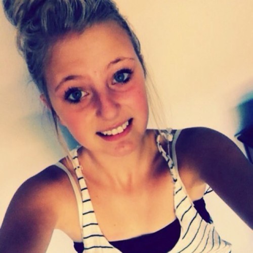Follow me? ill follow you back. (: 

xoxoxoxo