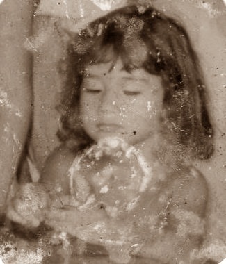 Menina mulher... Filha do Jair e da Diana, irmã mais velha das Gêmeas e Alana (in memoriam) e namorada do Wander.
