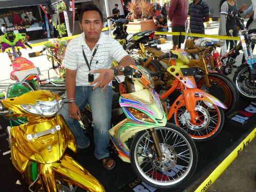 izhranuari's profile picture. Talk less do more