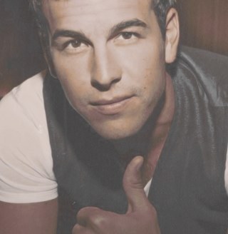 Somos @Chari_Menchon_ , @AnaRojas_DR y @CristinarBieber fans incondicionales de @mario_casas_ ♥